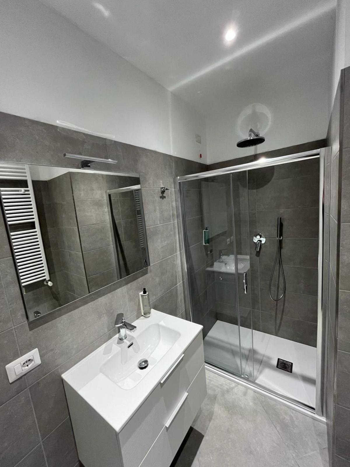 House Of Oscar Aparthotel Adria Bagian luar foto