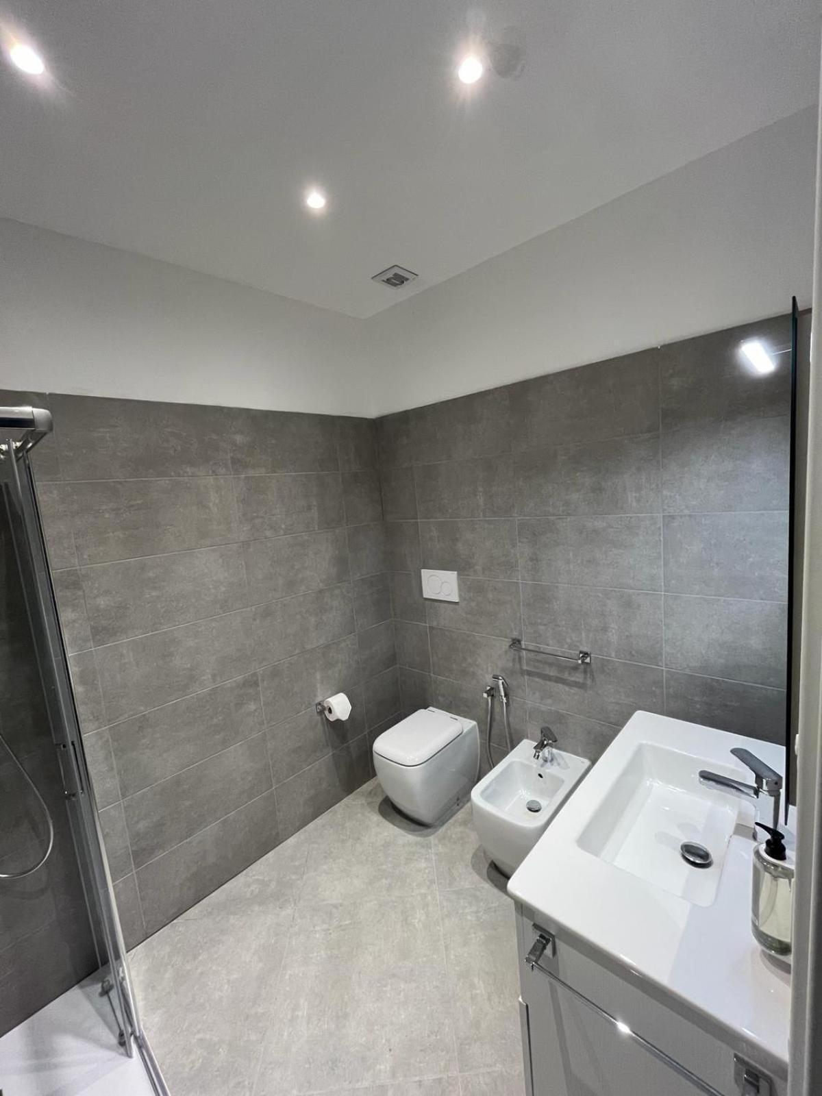 House Of Oscar Aparthotel Adria Bagian luar foto