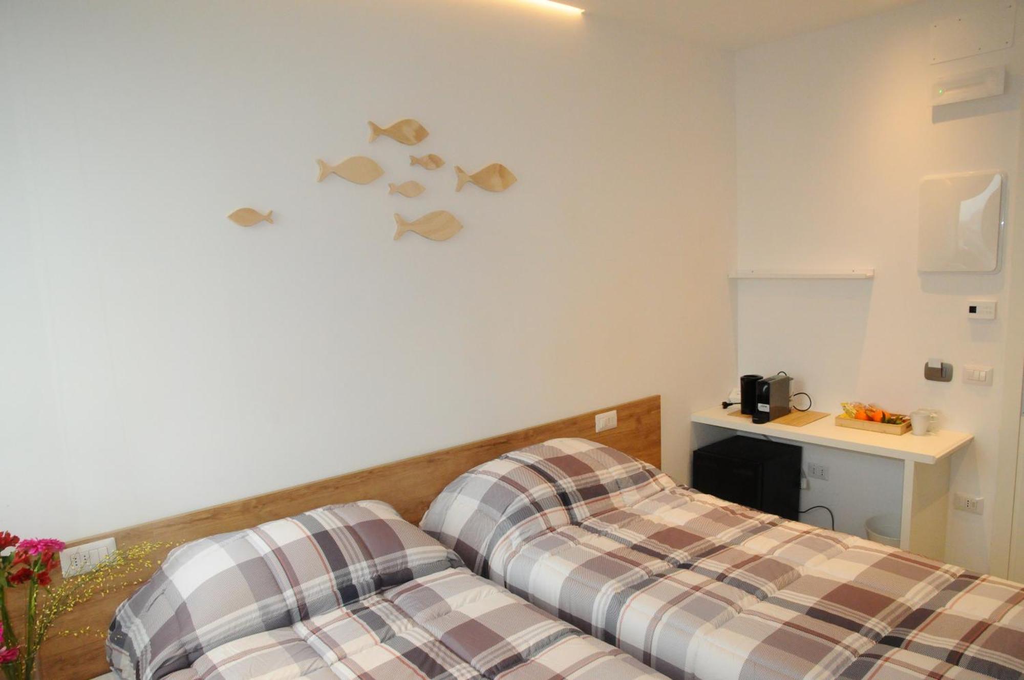 House Of Oscar Aparthotel Adria Bagian luar foto